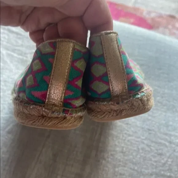 Colorful Zigzag Patterned Women's Flats by Elaine Turner. - Picture 4 of 6